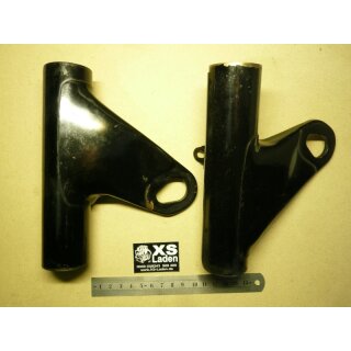 Scheinwerferhalter rechts original, gebraucht zum Freundschaftspreis.  Chrom oder andere Farben auf Anfrage